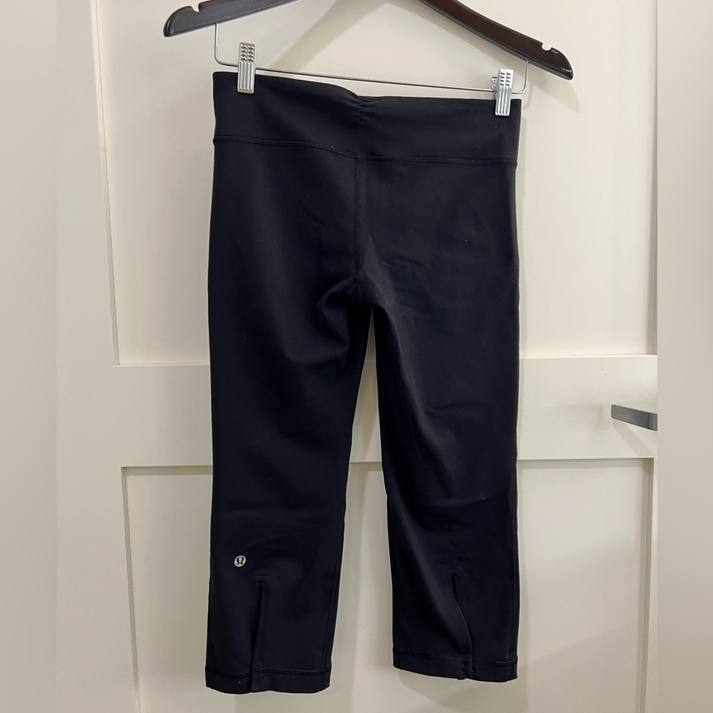 Lululemon Cropped Leggings Black size 4